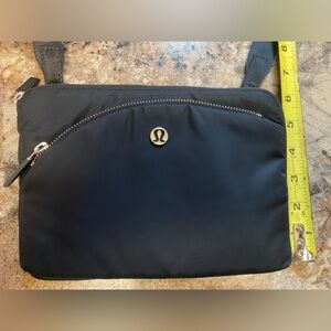 Lululemon Curved Lines Crossbody - like new
